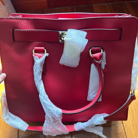 Michael Kors BRAND NEW - Picture 1 of 5